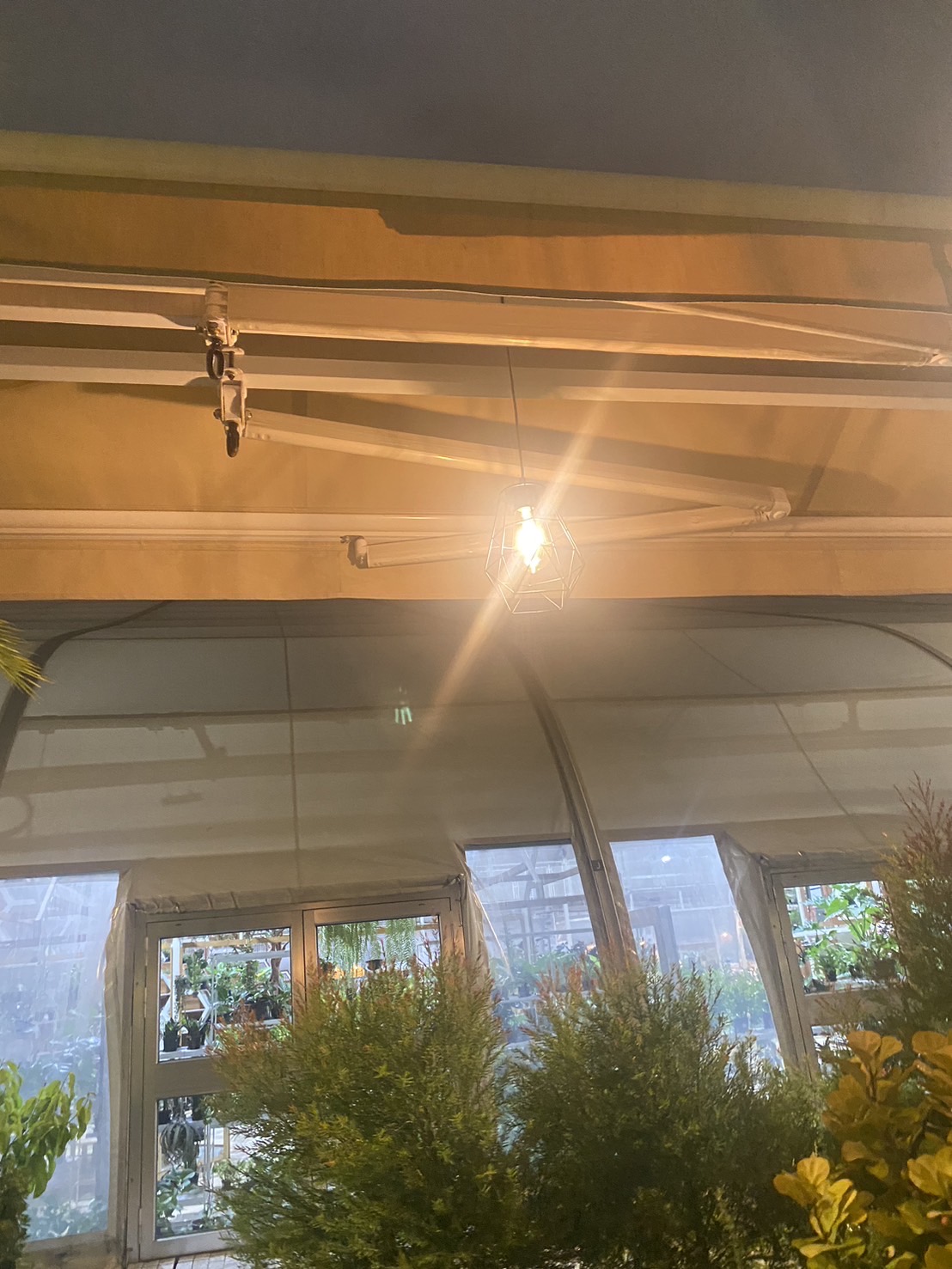 โคมไฟโซล่าเซลล์ ติดเพดาน รุ่น YL008-5A (แสง : เหลืองวอมไวท์)