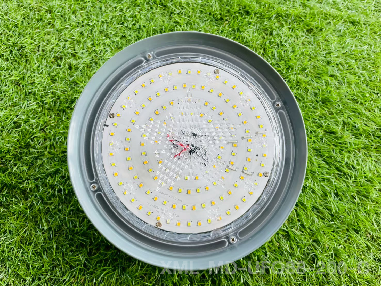 โคมไฟโซล่าเซลล์ ติดเพดาน MD-UFO88 รุ่น C (เปิดได้ 3 แสง)