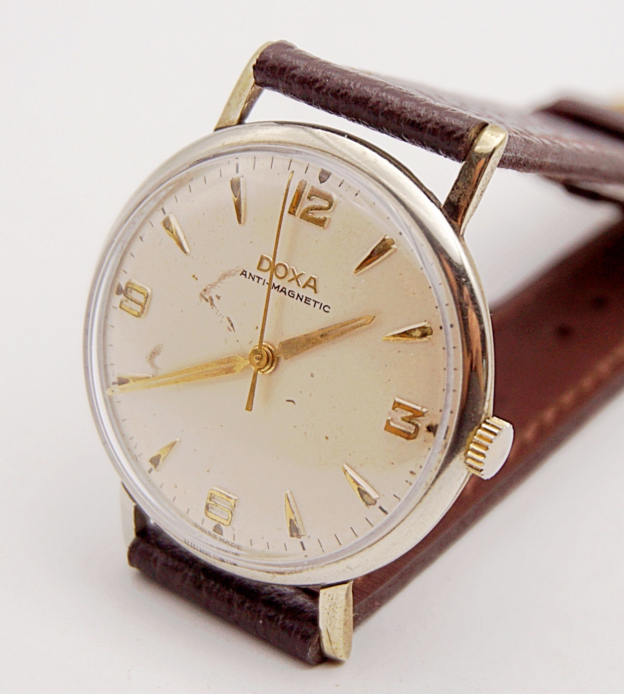 นาฬิกาเก่า DOXA ไขลาน