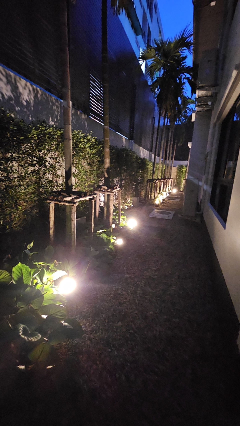 ไฟสปอตไลท์โซล่าเซลล์ 50W / 80W / 120W / 200W / 300W / 400W รุ่น MD-PT28