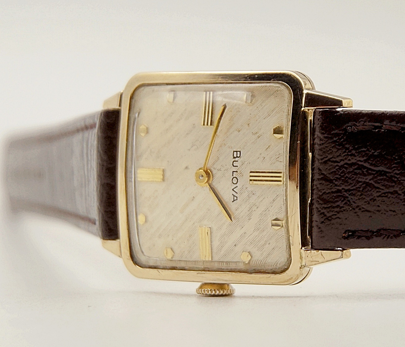 นาฬิกาเก่า BULOVA ไขลาน