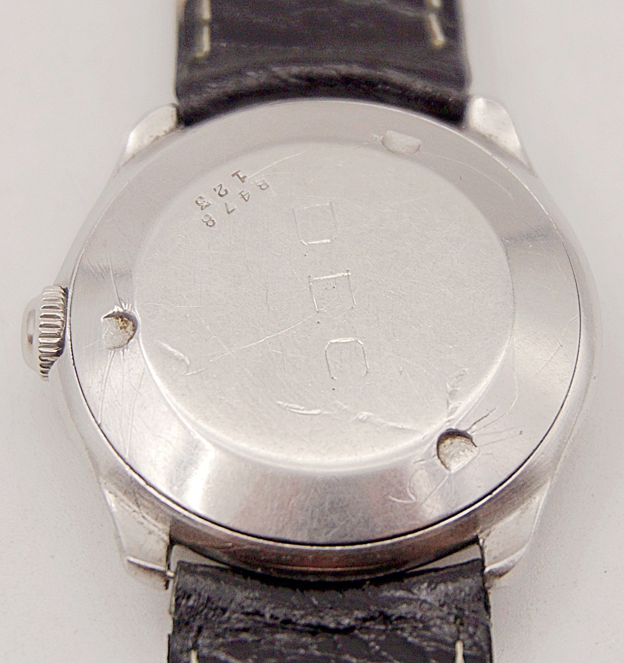 นาฬิกาเก่า TAVANNES ไขลานสองเข็มครึ่ง