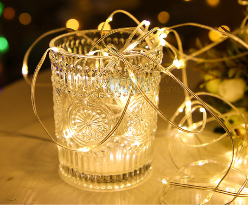 ไฟกระพริบโซล่าเซลล์ รุ่นใหม่สายขาว ยาว 10 เมตร (เเสง : เหลืองเข้ม)