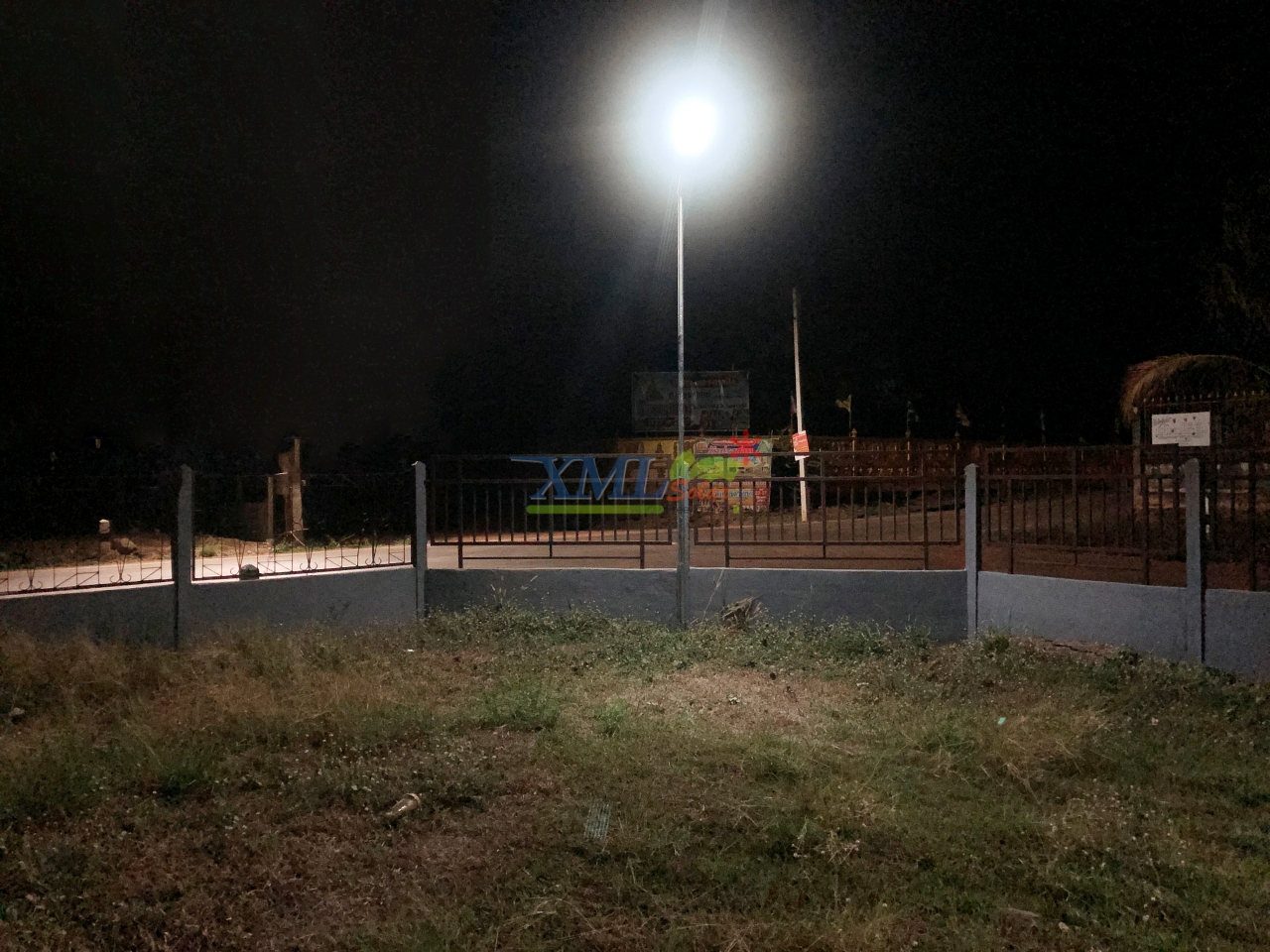 โคมไฟถนนโซล่าเซลล์ Modi x XML รุ่น MD-SLT17-400W (แสง : ขาว)(Motion sensor + สว่างค้าง)