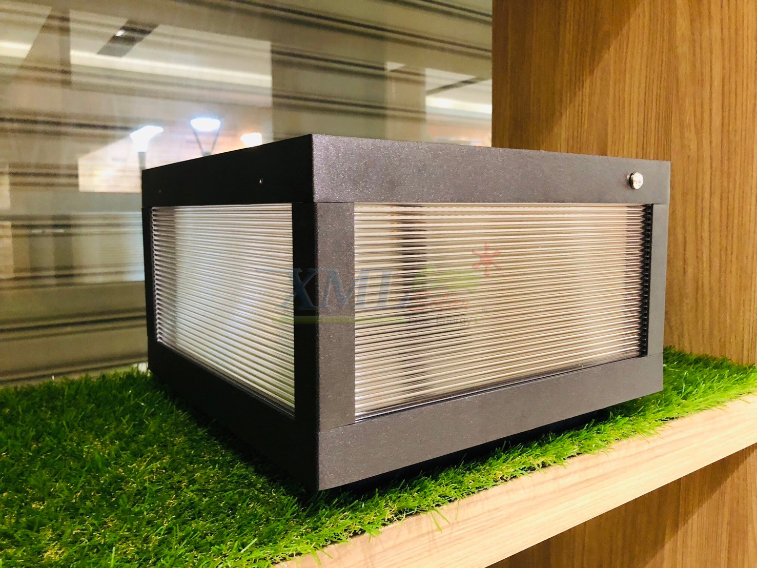 โคมไฟหัวเสาโซล่าเซลล์ ทรงสี่เหลี่ยม รุ่น TZ-3645-L ไซส์ใหญ่ (เปิดได้ 2 แสง)