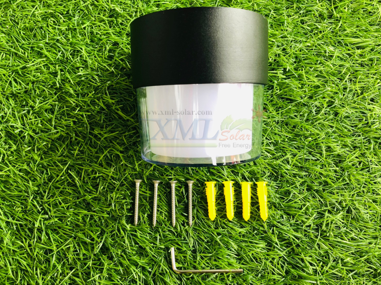 โคมไฟโซล่าเซลล์ ติดผนัง สไตล์มินิมอล รุ่น ทรงกลม (เปิดได้ 2 แสง)