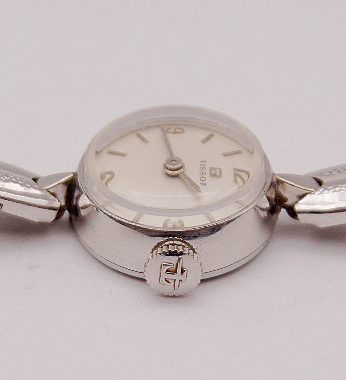 นาฬิกาเก่า TISSOT ไขลาน (นาฬิกาผู้หญิง)