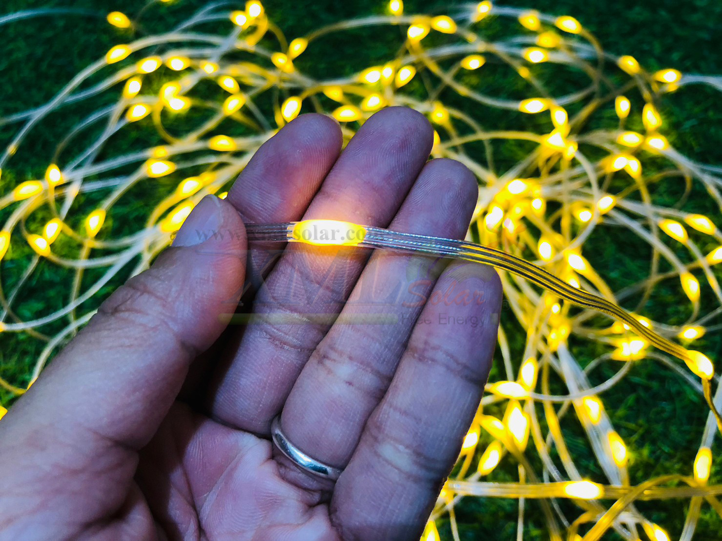 ไฟกระพริบโซล่าเซลล์ รุ่นใหม่สายขาว ยาว 20 เมตร (เเสง : เหลืองเข้ม)
