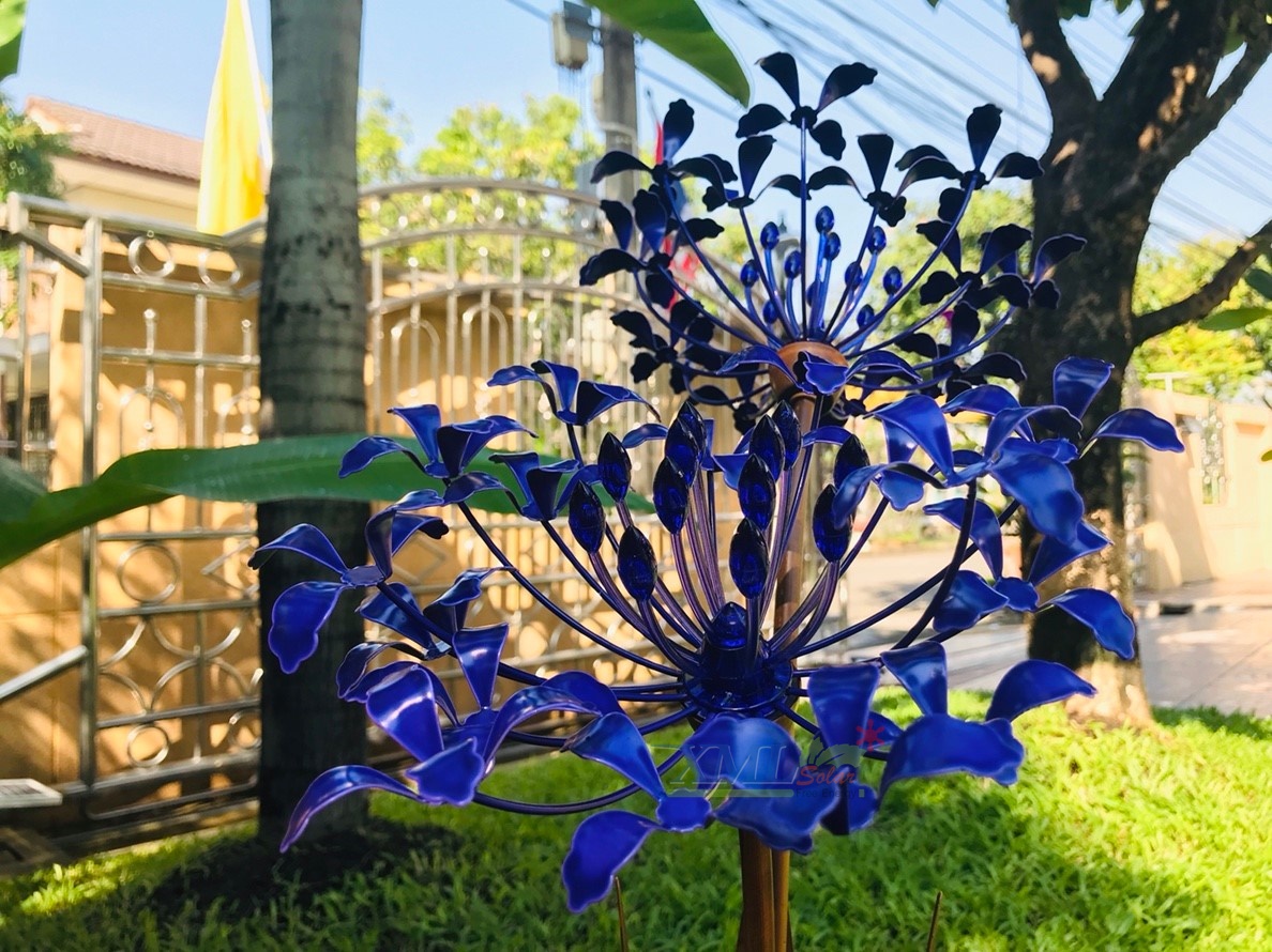 ไฟปักสนามโซล่าเซลล์ 2 LED ทรง ดอกไม้ม่วง (เเสง : ขาว )