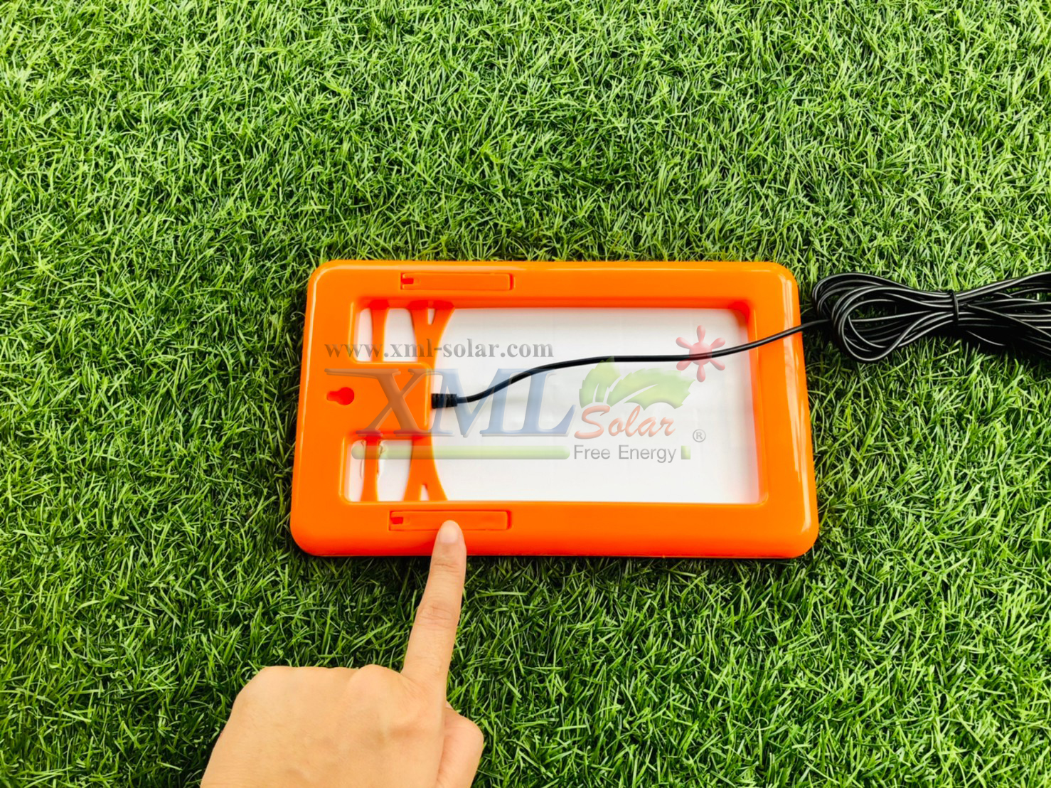 ไฟตุ้มโซล่าเซลล์ชนิดไล่ยุง รุ่น 50w (แสงสีส้ม)(แผงเล็ก)