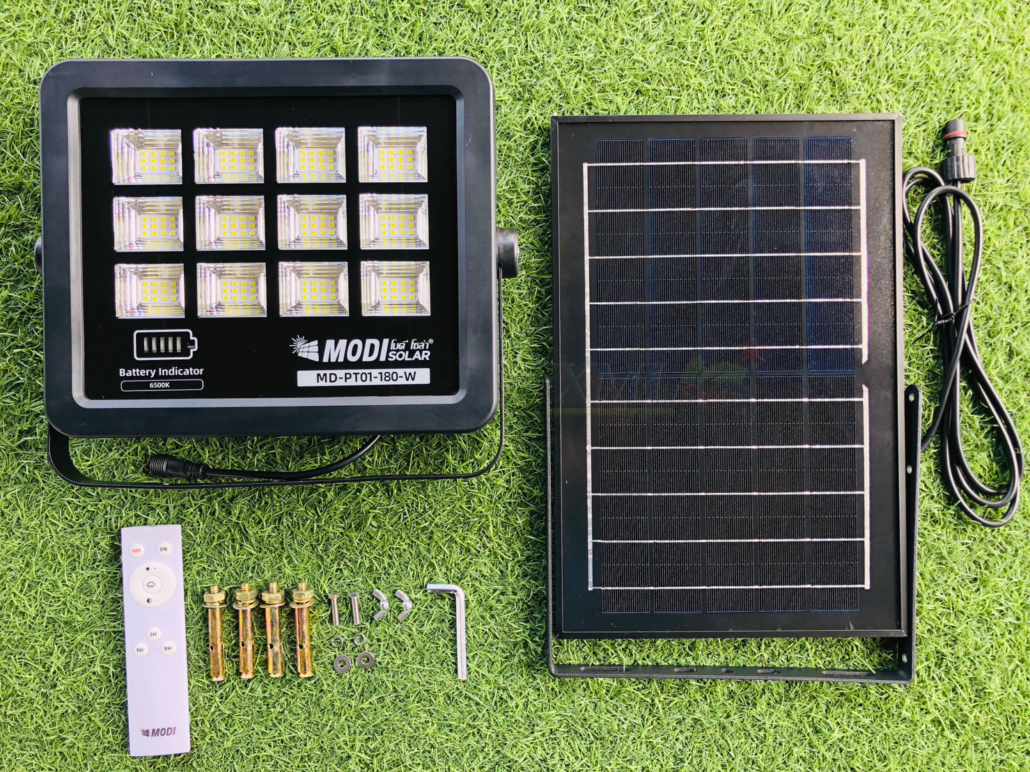 ไฟสปอตไลท์โซล่าเซลล์ 180 W รุ่น MD-PT01 (เเสง : ขาว)