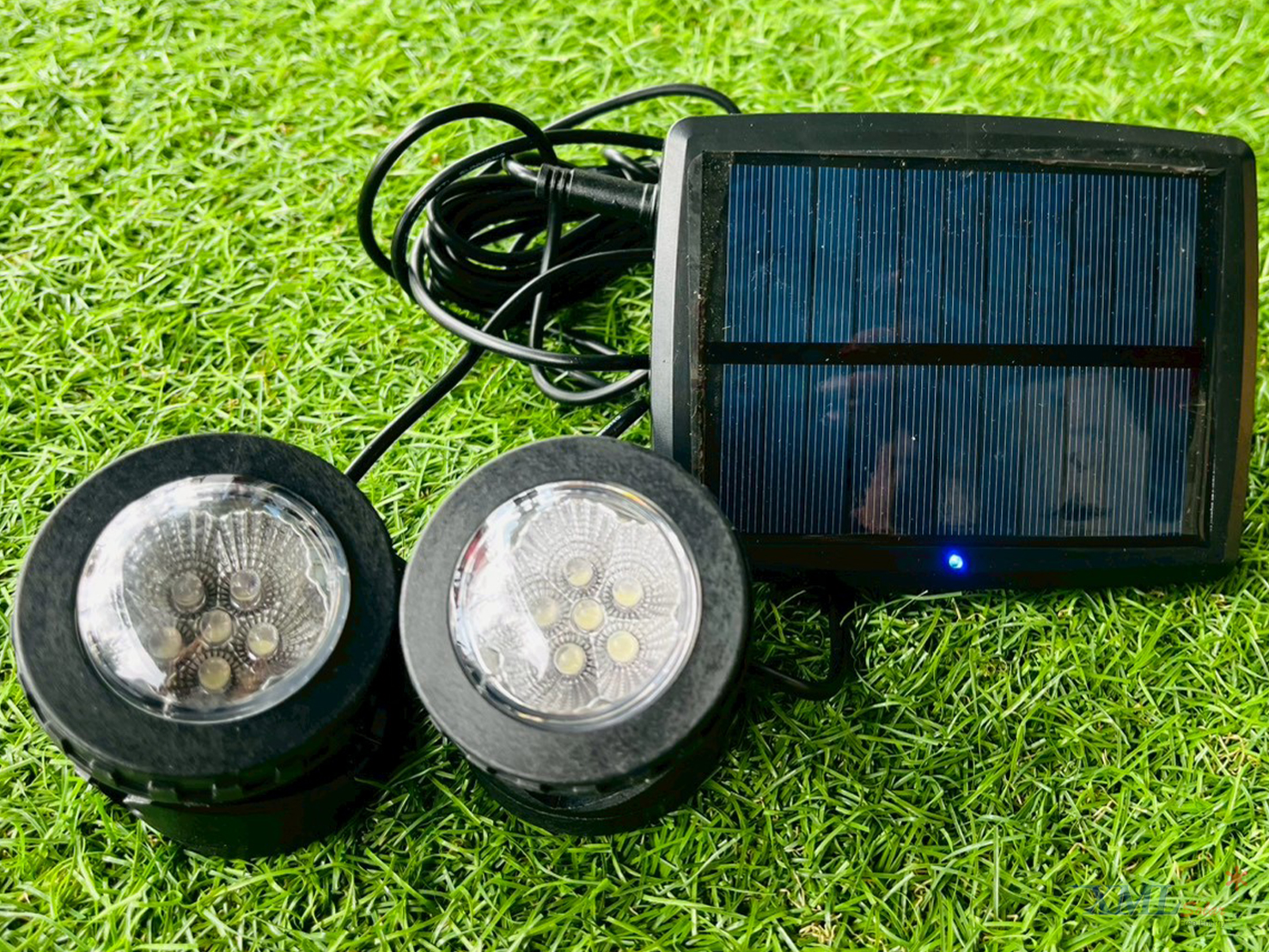 ไฟโซล่าเซลล์ส่องใต้น้ำ 6 LED รุ่น 2 หัว