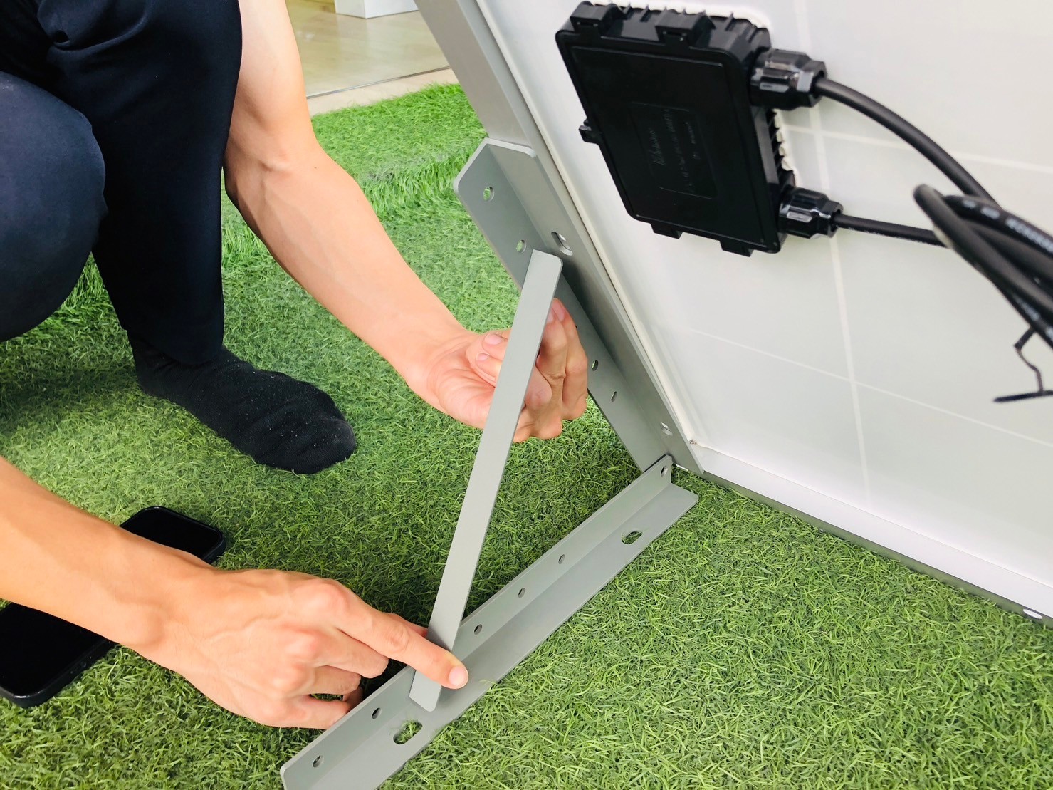 ไฟสปอตไลท์โซล่าเซลล์ 6500 Lumens. ไซต์ใหญ่ (เเสง : เหลืองวอมไวท์)