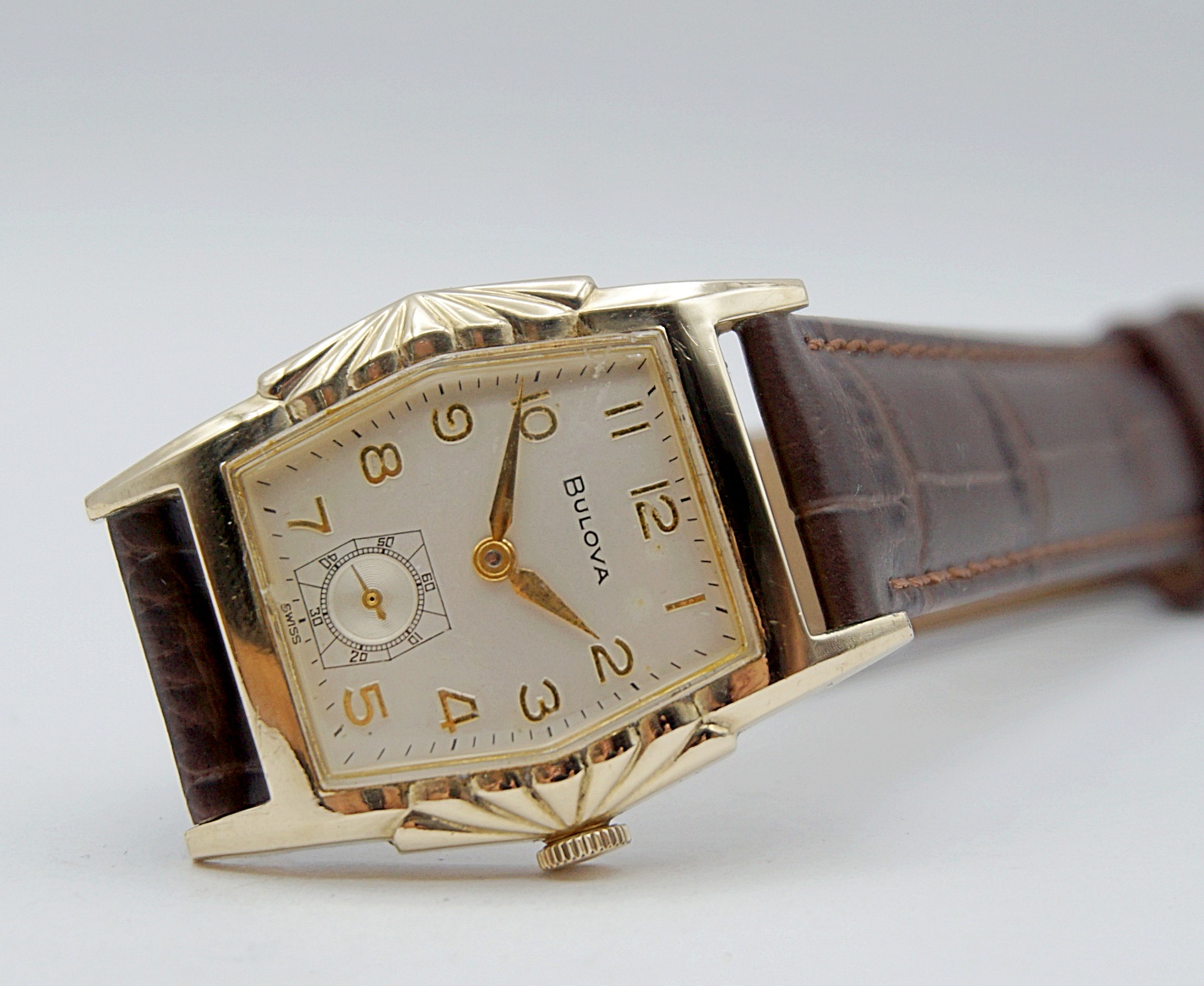 นาฬิกาเก่า BULOVA ไขลานสองเข็มครึ่ง