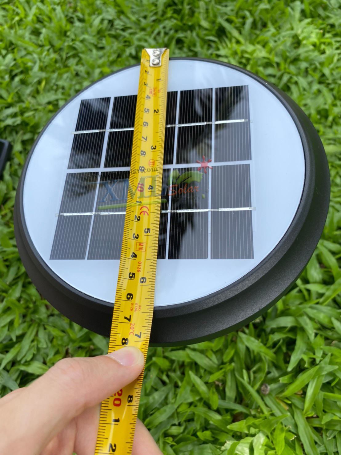 โคมไฟหัวเสาโซล่าเซลล์ ทรงกรวย (แสง : เหลืองวอมไวท์)