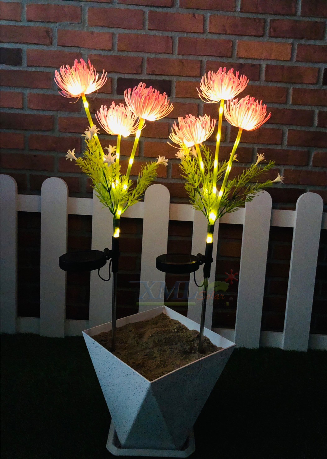 ไฟปักสนามโซล่าเซลล์ ทรงดอกไม้ชมพู (แสง : เหลืองวอมไวท์)(1 แถม 1)