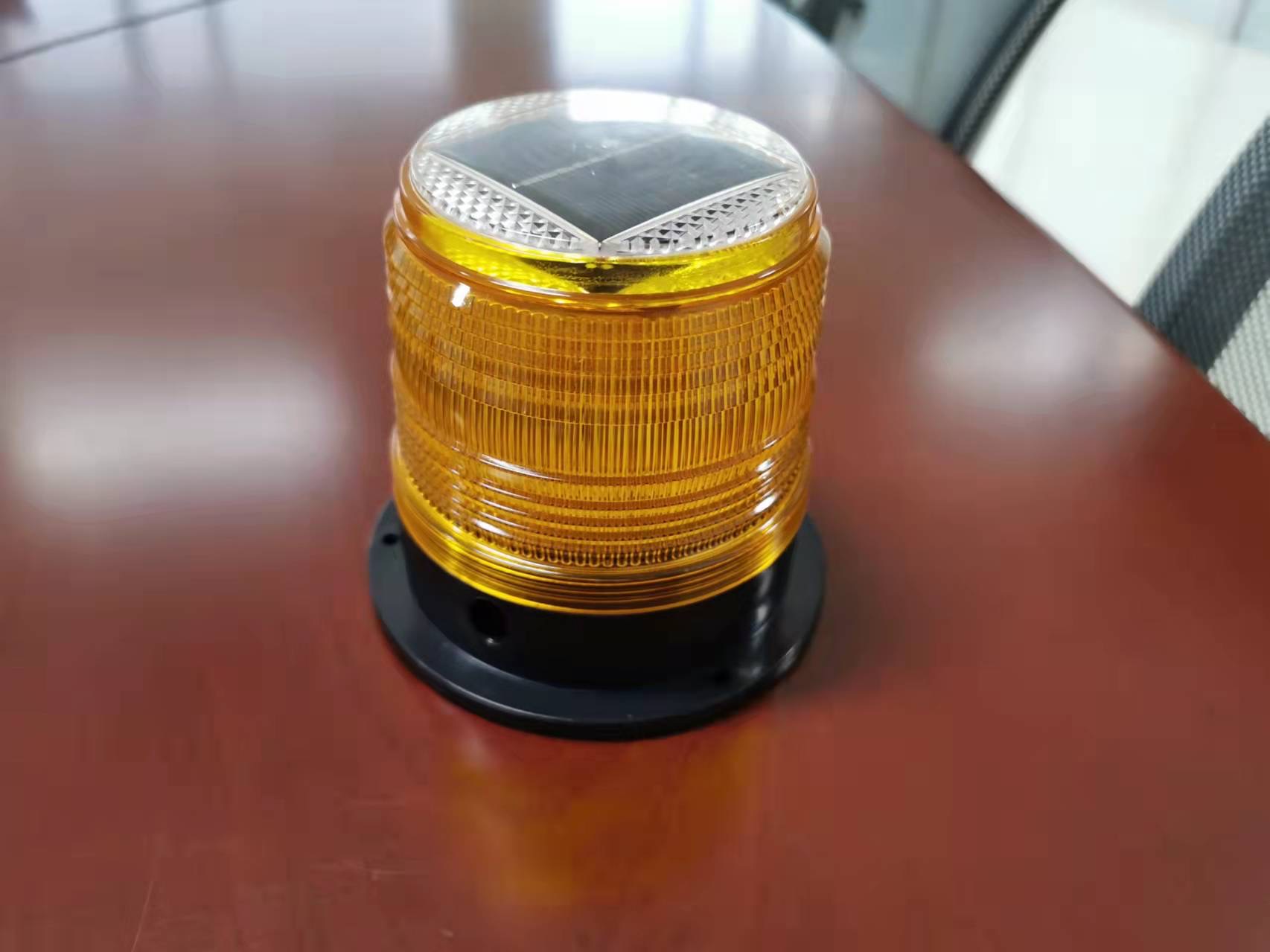 ไฟเตือนฉุกเฉินโซล่าเซลล์ + ฐานเเม่เหล็กในตัว (เเสง : เหลือง)