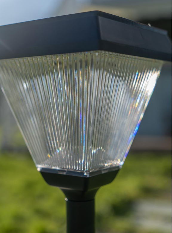 ไฟปักสนามโซล่าเซลล์ รุ่น DC-3661 (เปิดได้ 2 แสง)