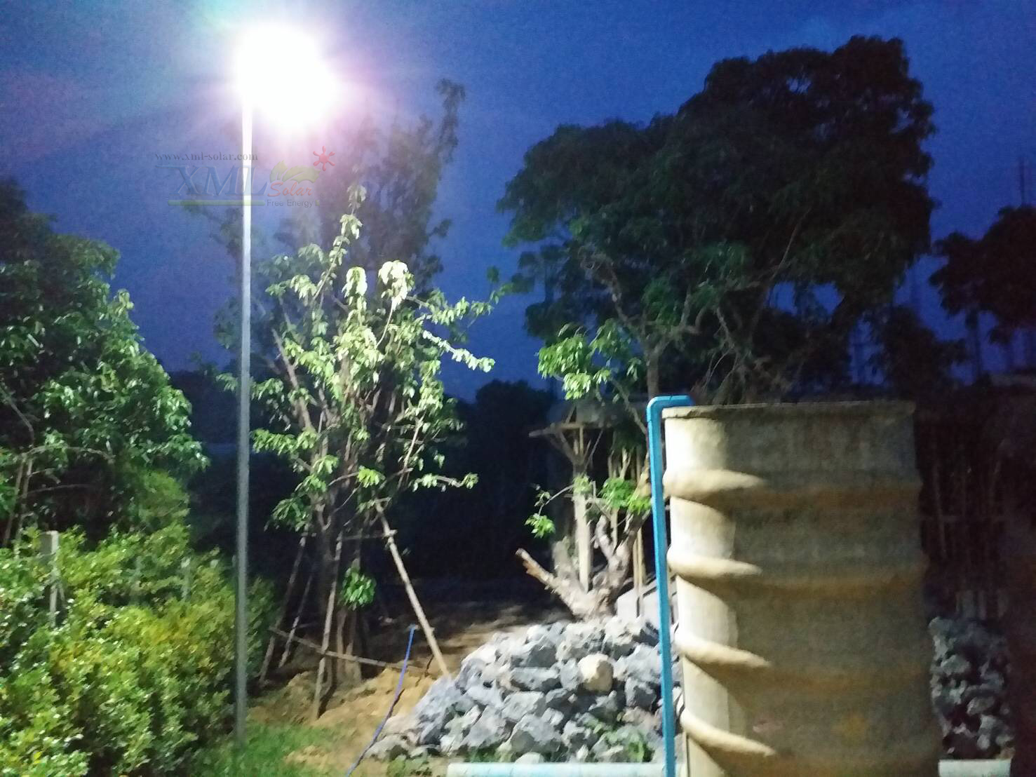 ไฟสปอตไลท์โซล่าเซลล์ 6800 Lumens. ไซต์ใหญ่ (เเสง : ขาว)