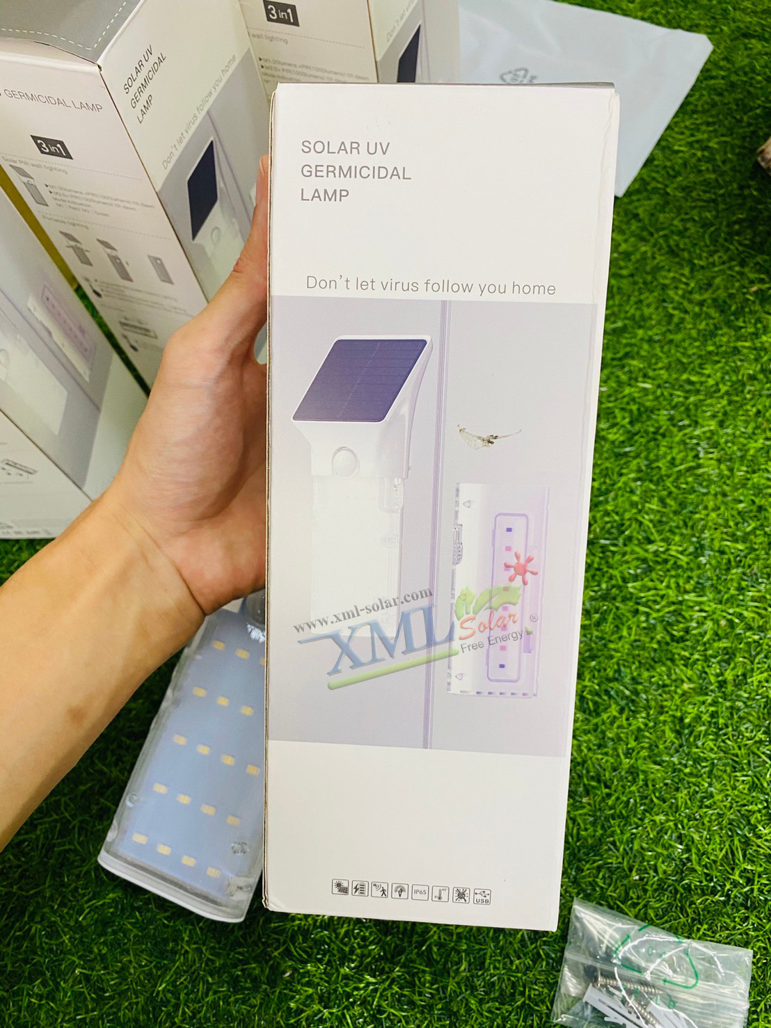 โคมไฟติดผนังโซล่าเซลล์ + แสง PIR UV พกพา