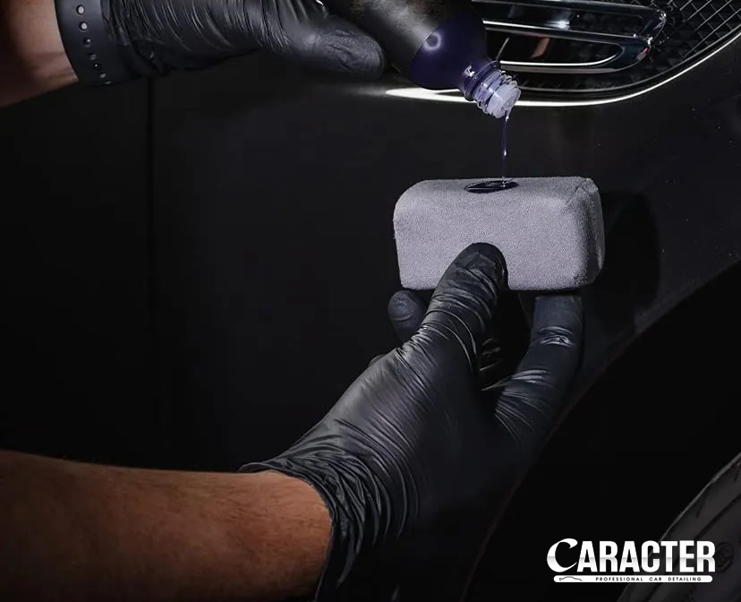 ฟองน้ำหุ้มหนังกลับ CARACTER Suede Applicator