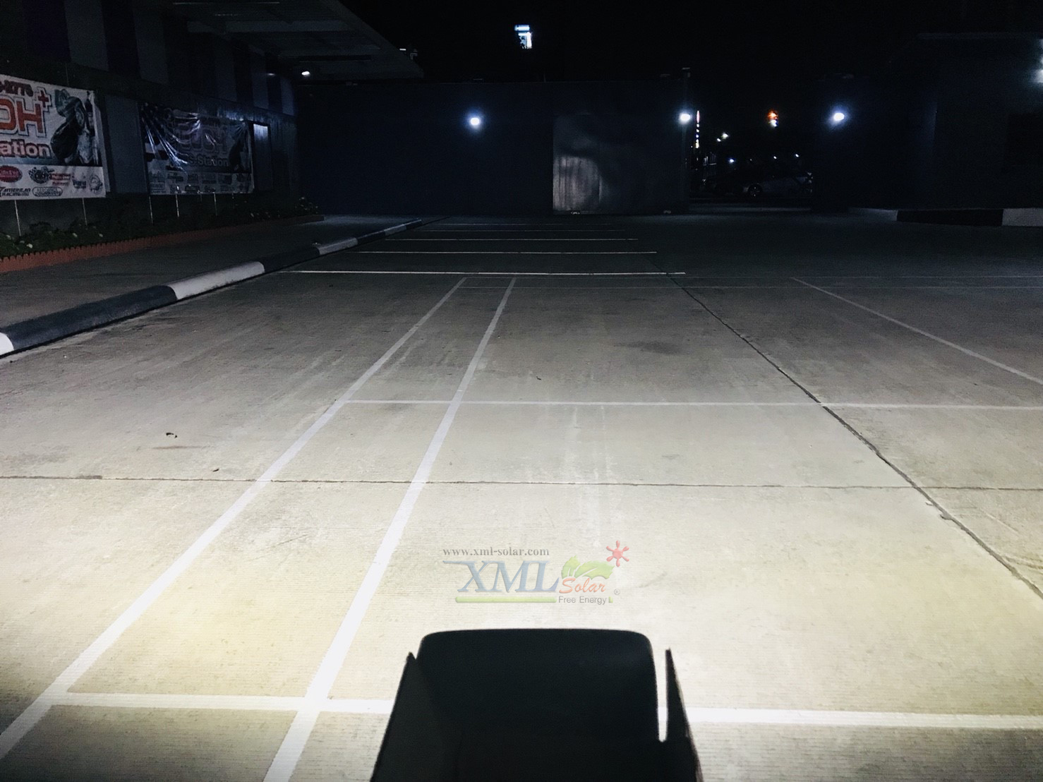 ไฟสปอตไลท์โซล่าเซลล์ 6800 Lumens. ไซต์ใหญ่ (เเสง : ขาว)