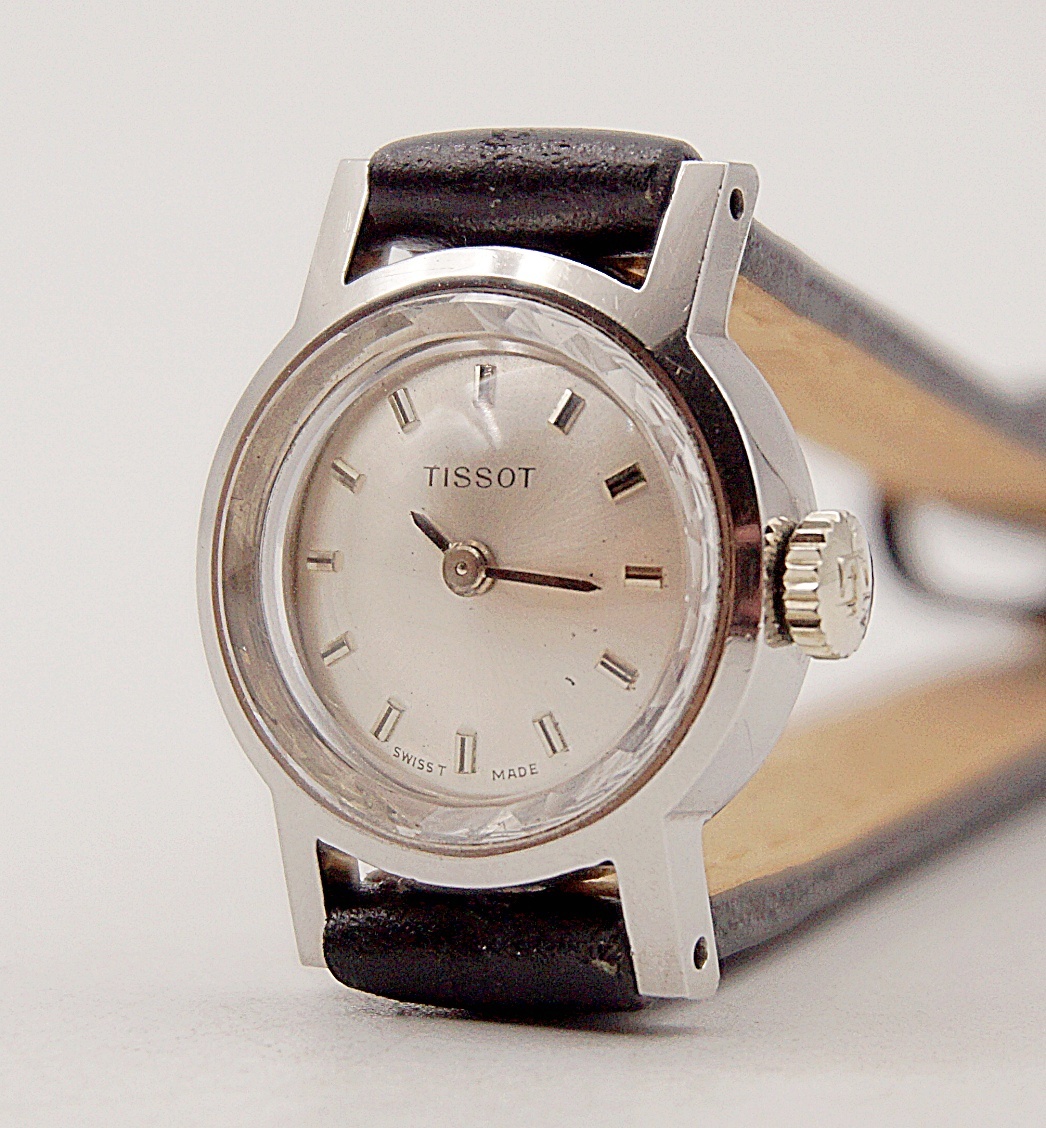 นาฬิกาเก่า TISSOT ไขลาน (นาฬิกาผู้หญิง)