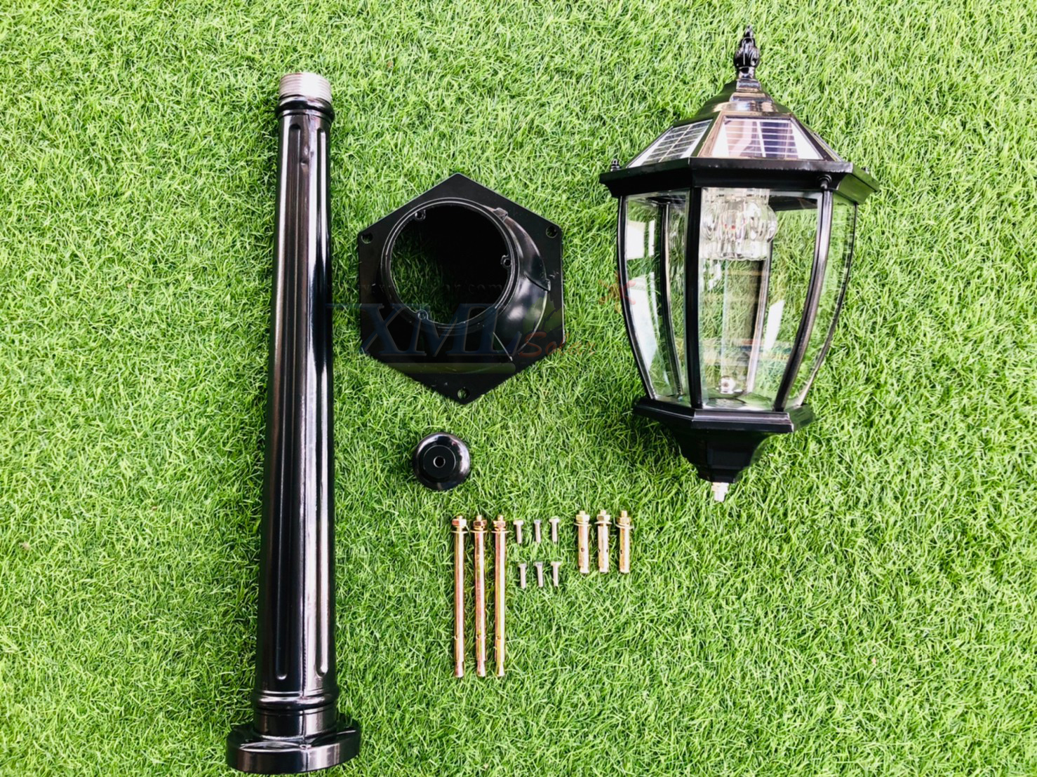 ไฟตั้งพื้นโซล่าเซลล์ ทรงยุโรป สูง 110 ซม. (เปิดได้ 2 แสง)