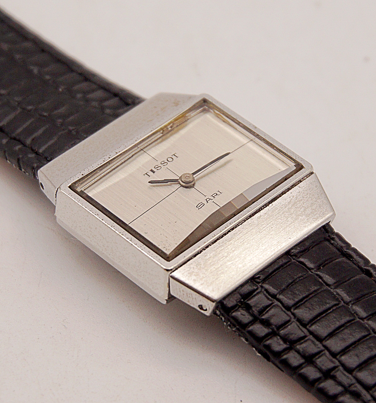 นาฬิกาเก่า TISSOT ไขลาน (นาฬิกาผู้หญิง)