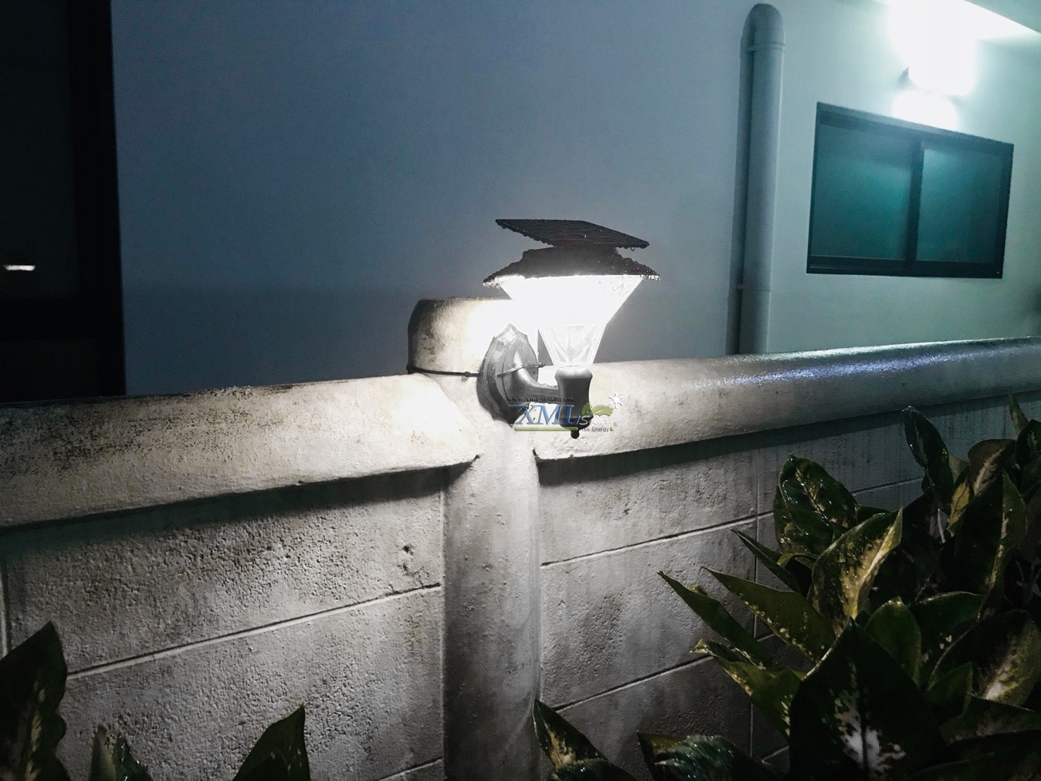 โคมไฟกิ่งโซล่าเซลล์ 60 SMD LED (เเสง : ขาว)