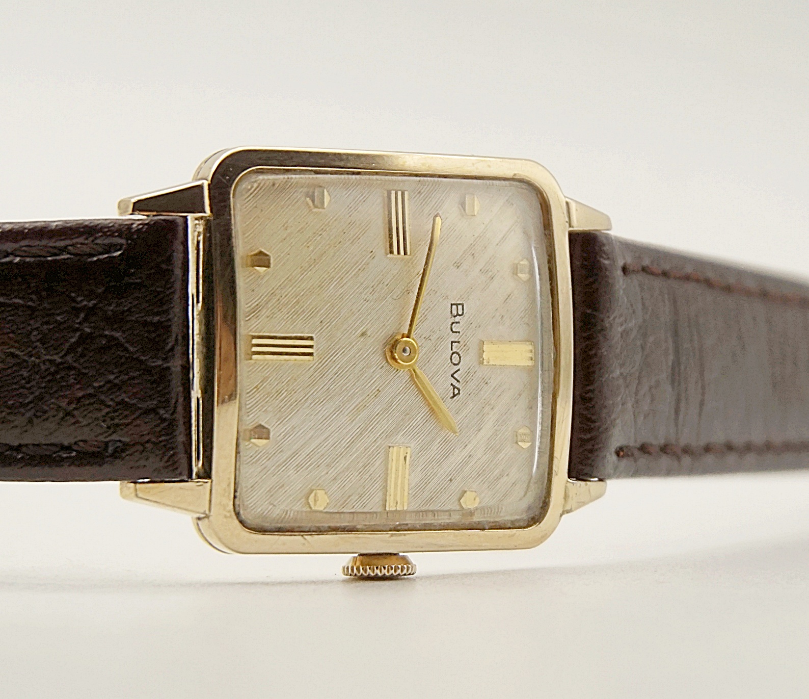 นาฬิกาเก่า BULOVA ไขลาน