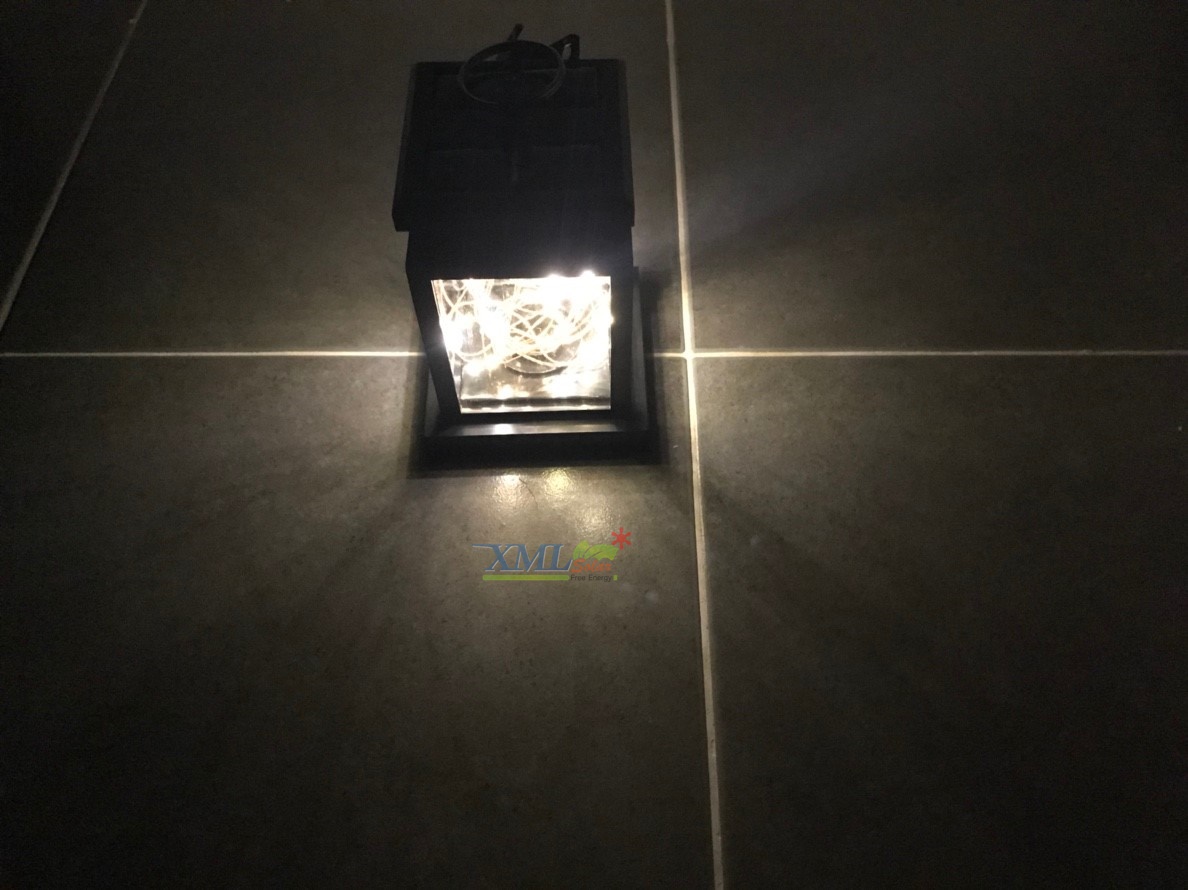 ไฟห้อยโซล่าเซลล์ ทรงสี่เหลียม สีดำ 30 SMD LED (แสง:เหลืองวอมไวท์)