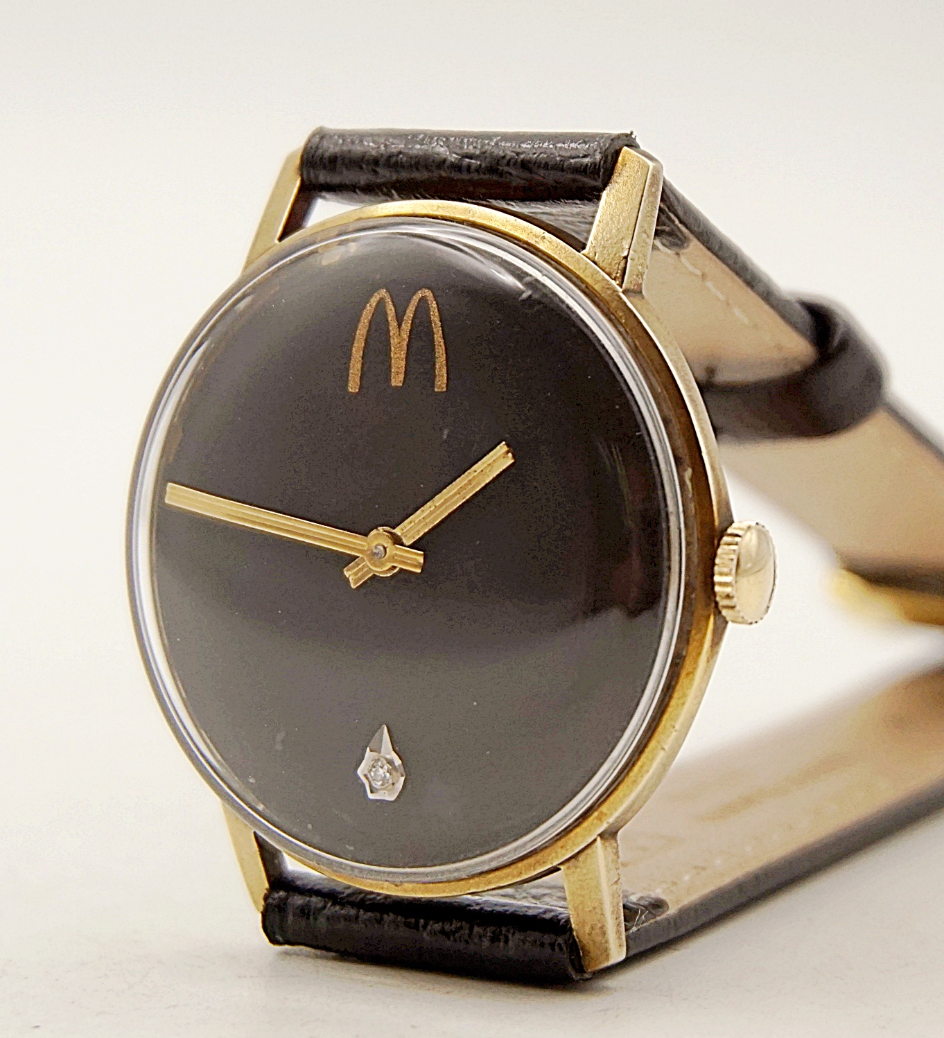 นาฬิกาเก่า McDonald's ไขลาน