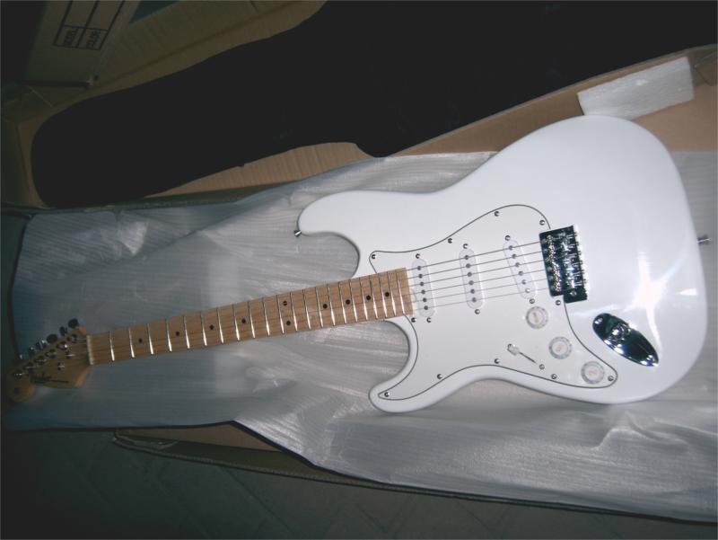 กีต้าร์ไฟฟ้ามือซ้าย FenderStyle Startocaster ระบุสีที่ต้องการได้