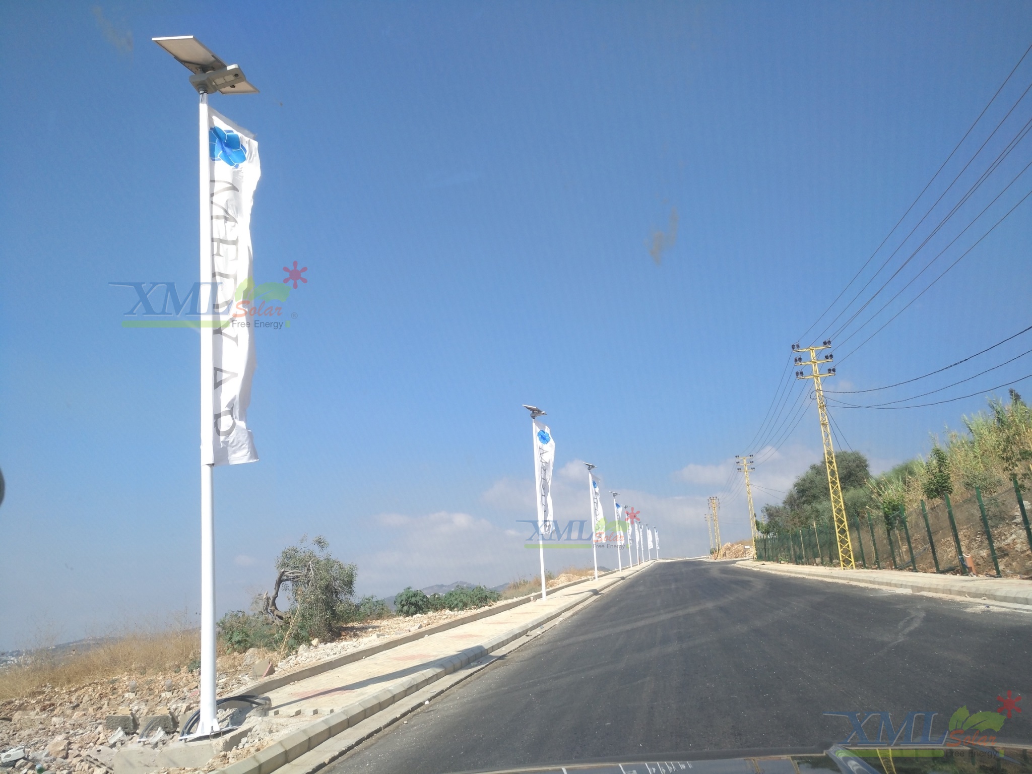 โคมไฟถนนอัจฉริยะ โซล่าเซลล์ 150 Watt Monocrystalline (แสง ขาว)