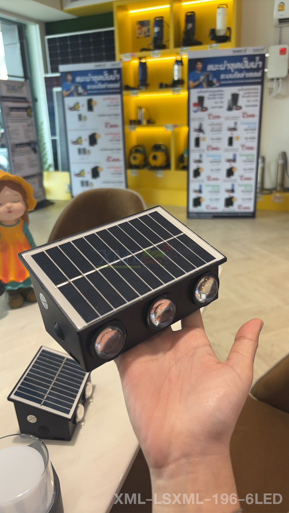 โคมไฟผนังโซล่าเซลล์ LED ส่องบน-ล่าง รุ่นใหม่!