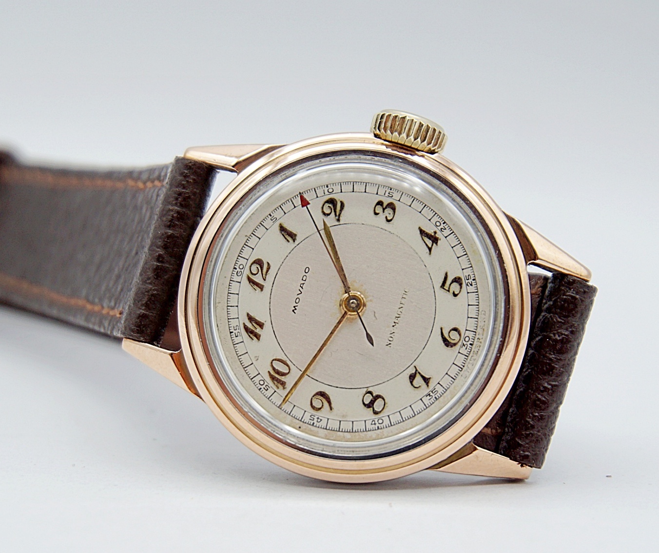 นาฬิกาเก่า MOVADO ไขลาน