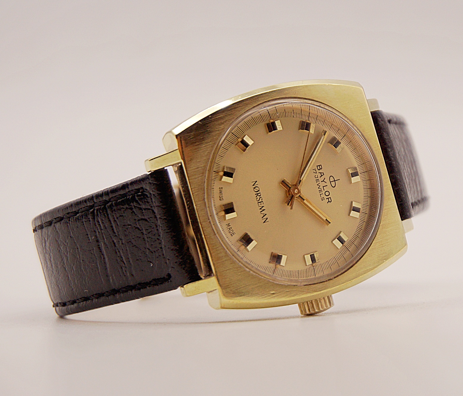 นาฬิกาเก่า BAYLOR ไขลาน