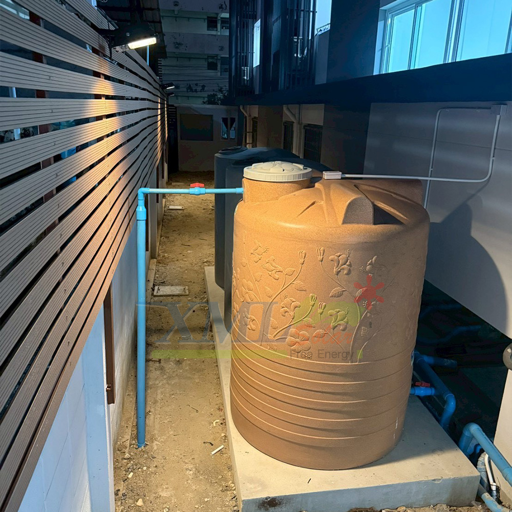 ไฟสปอตไลท์โซล่าเซลล์ 100 Watt กล่องสีน้ำตาล (เปิดได้ 3 แสง)