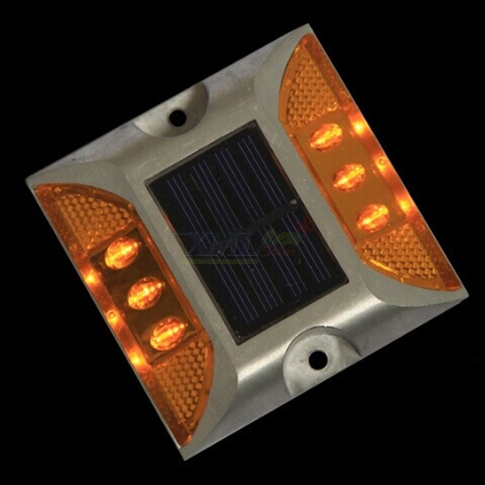 ไฟหมุดถนนโซล่าเซลล์ 6 LED รุ่น เเบน (เเสง : เหลืองกระพริบ)