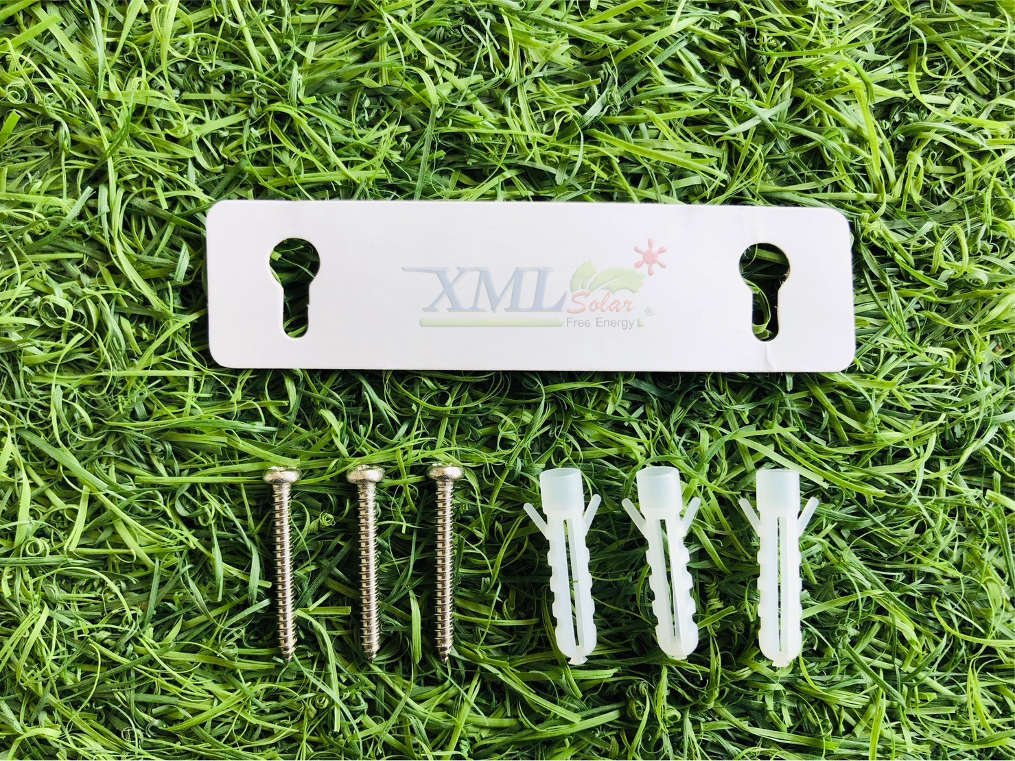 ไฟผนังโซล่าเซลล์ Modern รุ่น เหลี่ยม (แสง : เหลืองวอมไวท์)