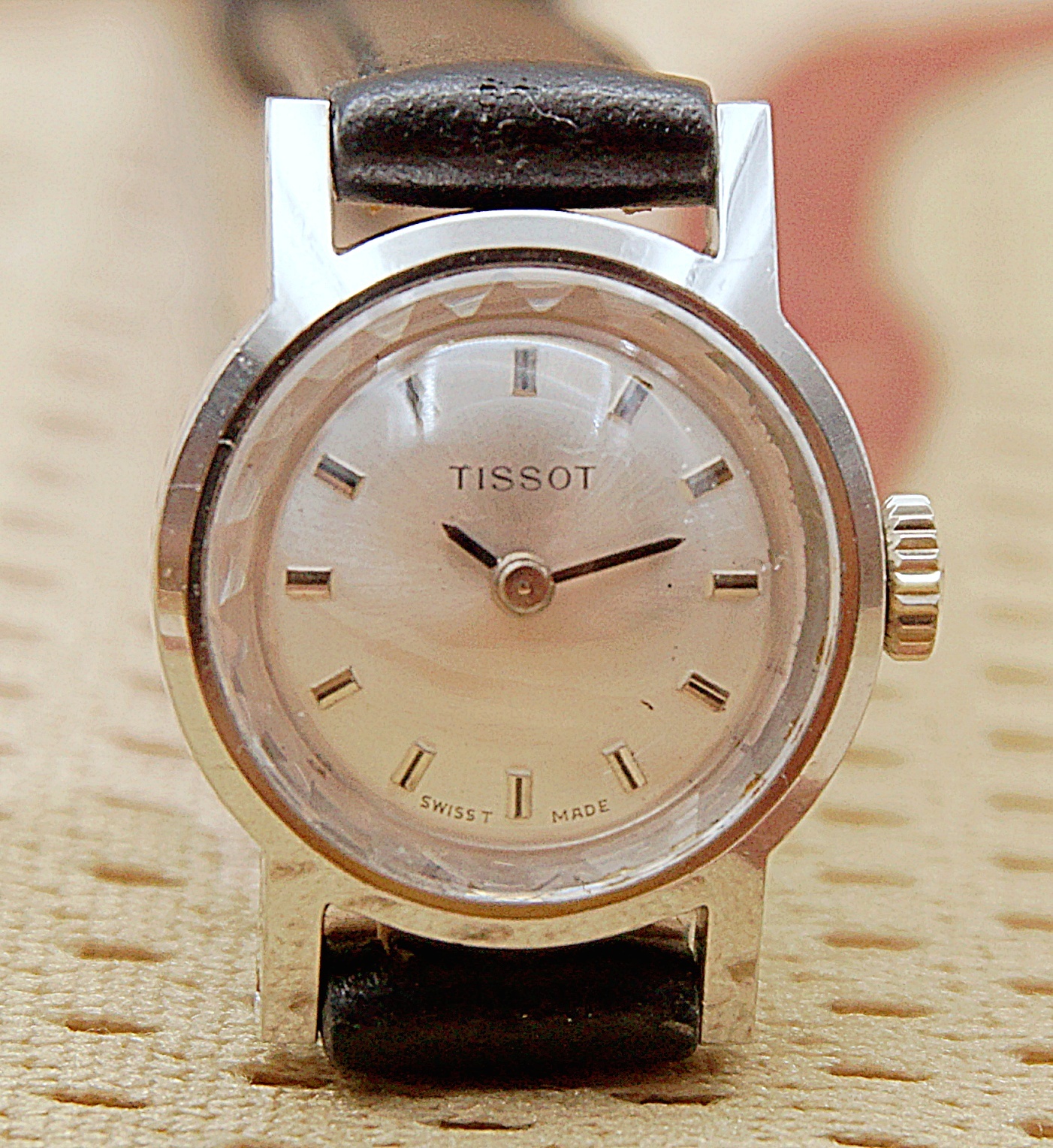 นาฬิกาเก่า TISSOT ไขลาน (นาฬิกาผู้หญิง)