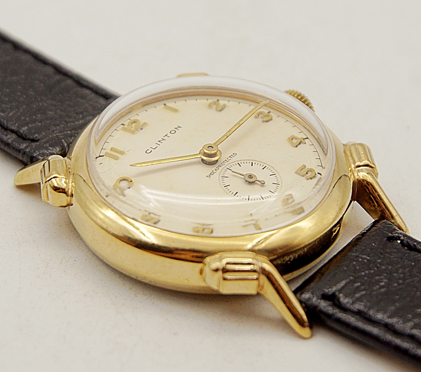 นาฬิกาเก่า CLINTON ไขลานสองเข็มครึ่ง