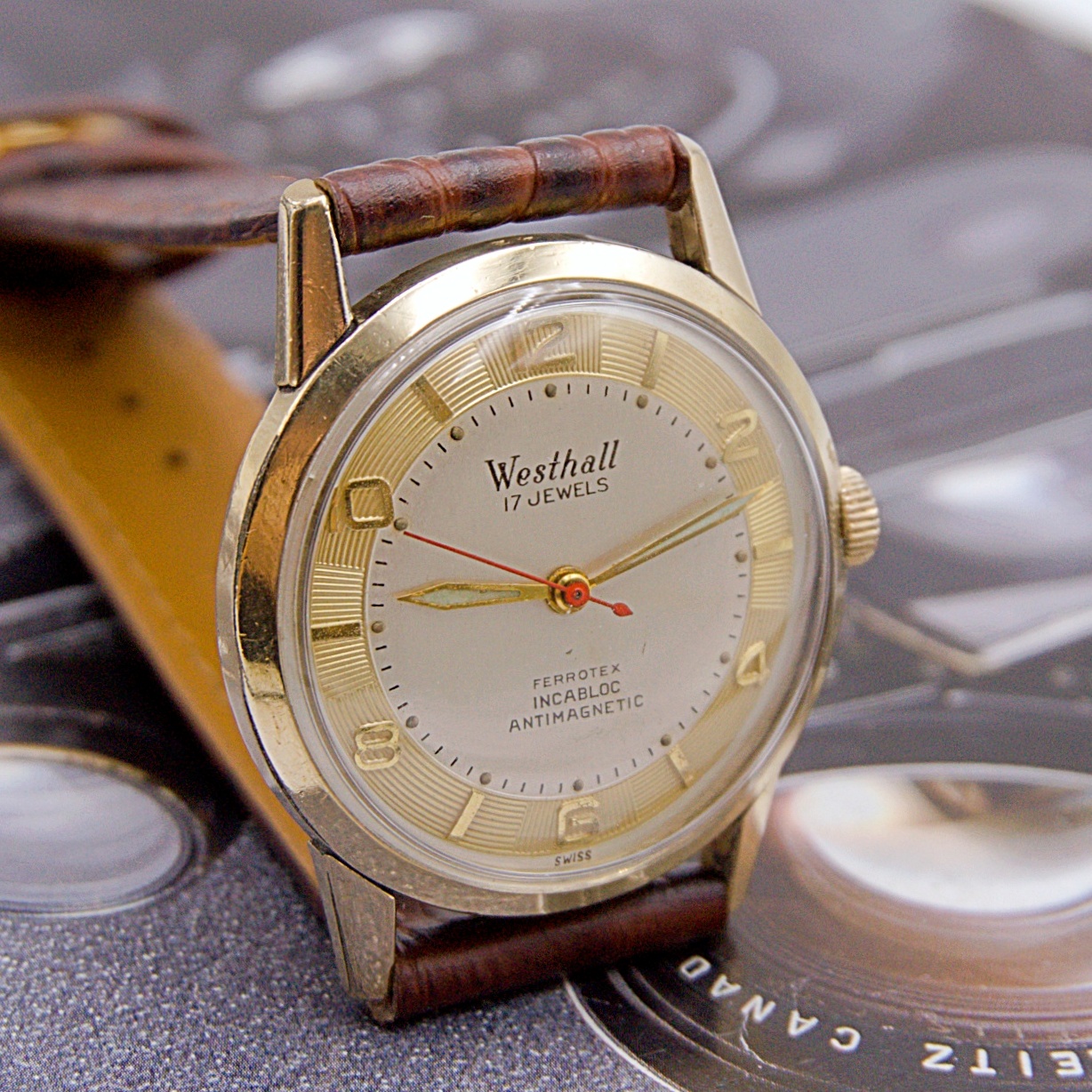 นาฬิกาเก่า WESTHALL ไขลาน