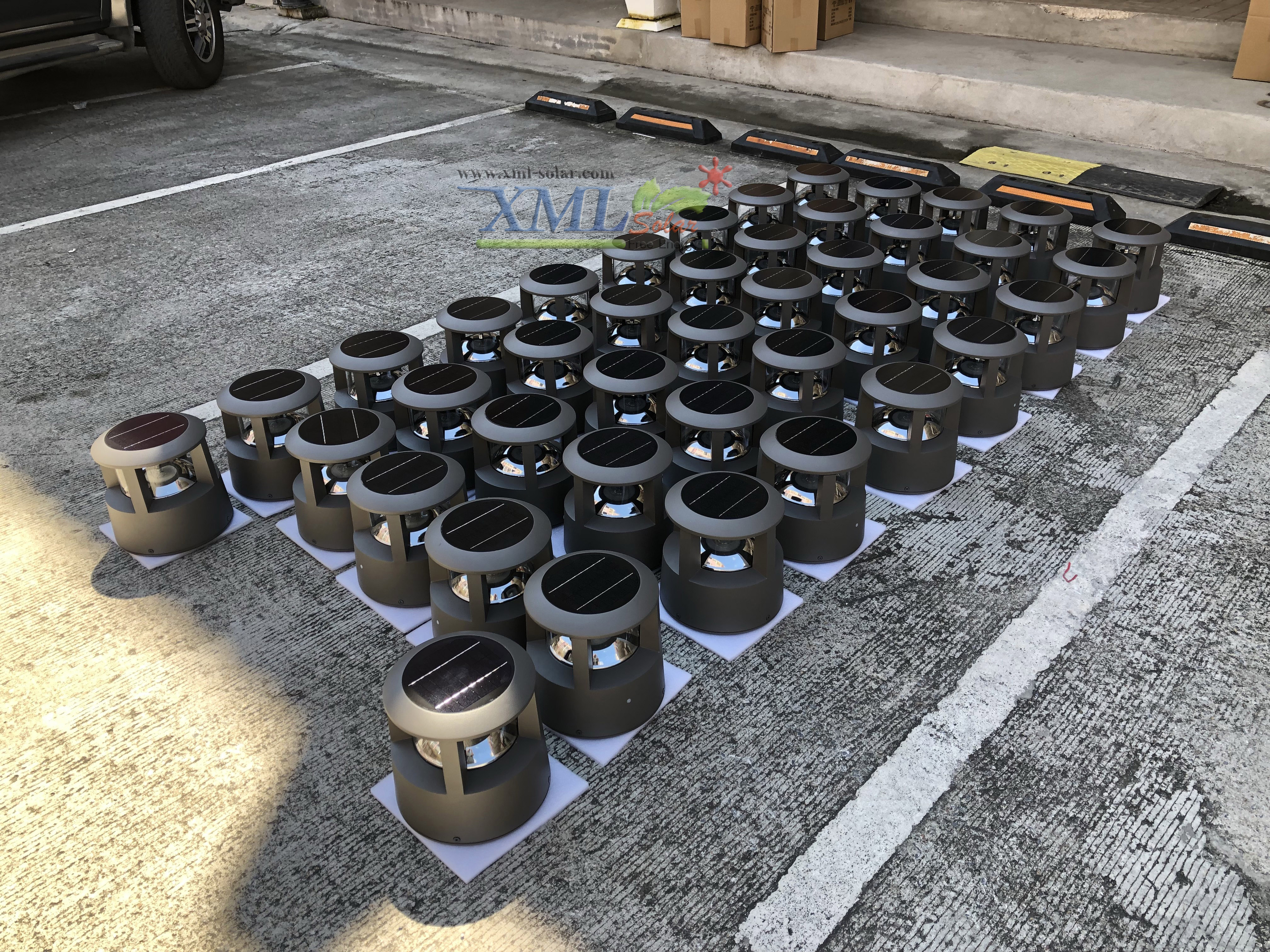 โคมไฟสนามโซล่าเซลล์ ทรง Modern (24 cm.)