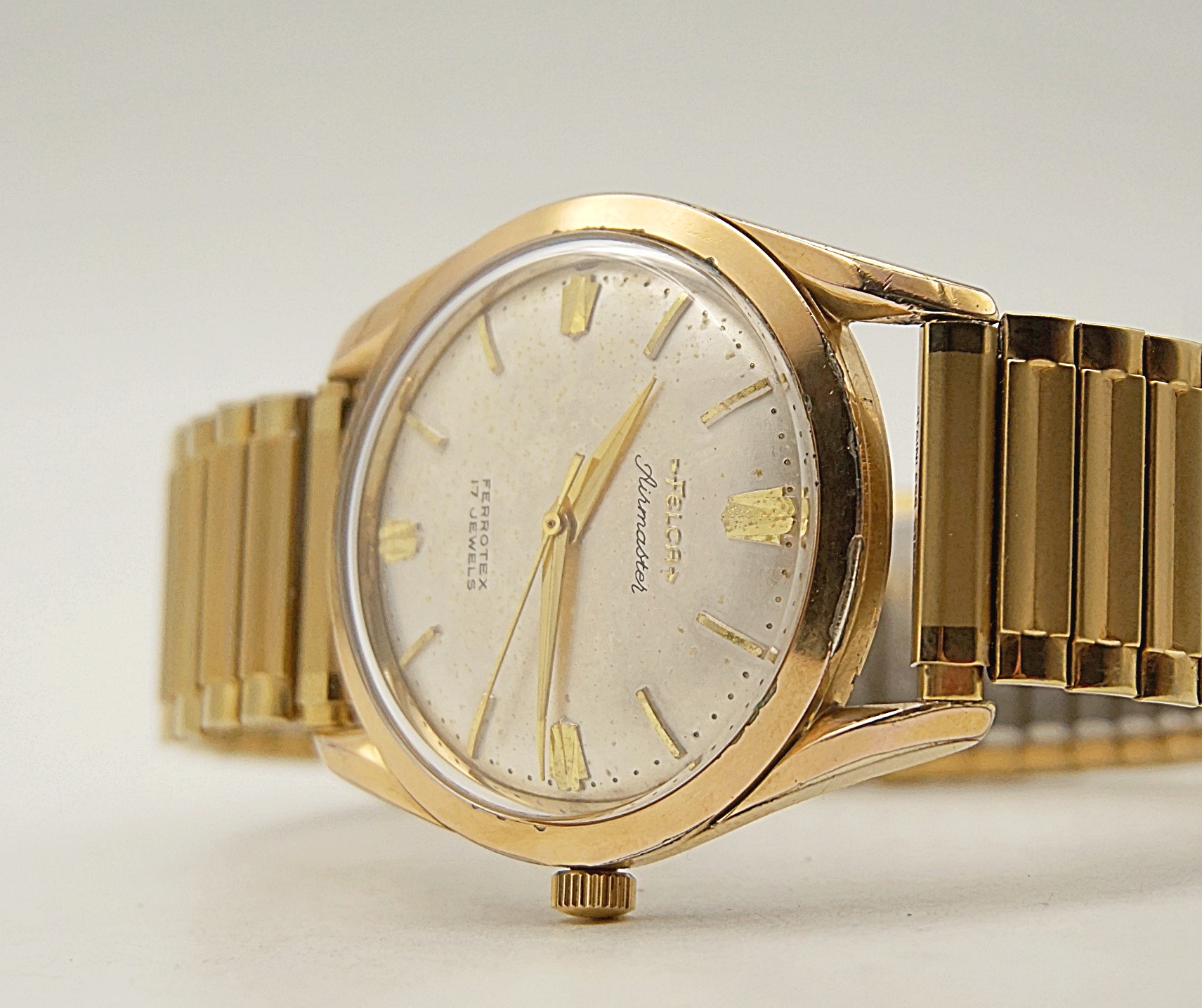 นาฬิกาเก่า FELCA ไขลาน