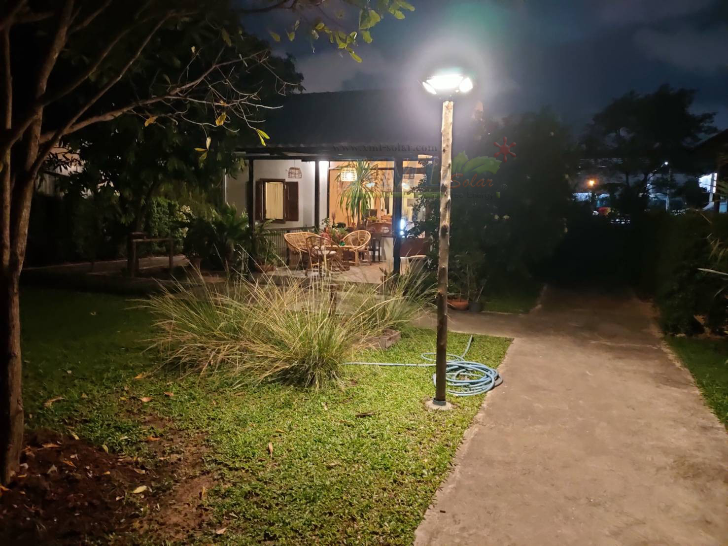 โคมไฟ UFO ทรงสี่เหลี่ยม รุ่น Modi x XML + ระบบ Motion รุ่น 300w (เปิดได้ 3 แสง)