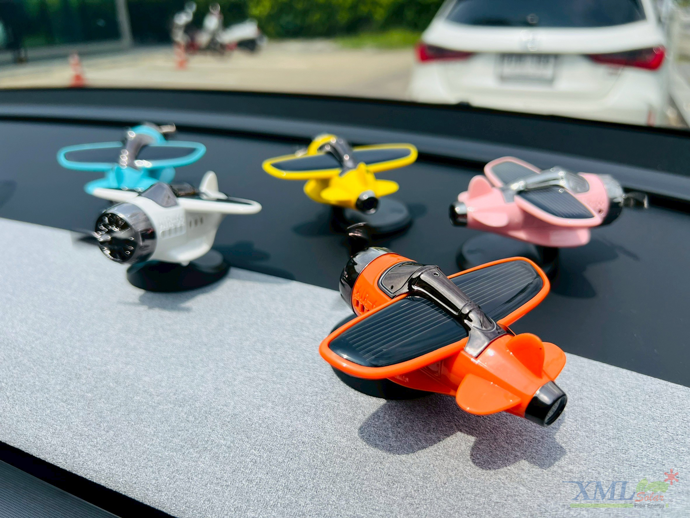 เครื่องบิน ดุ๊กดิ๊กโซล่าเซลล์ รุ่น AIR-66