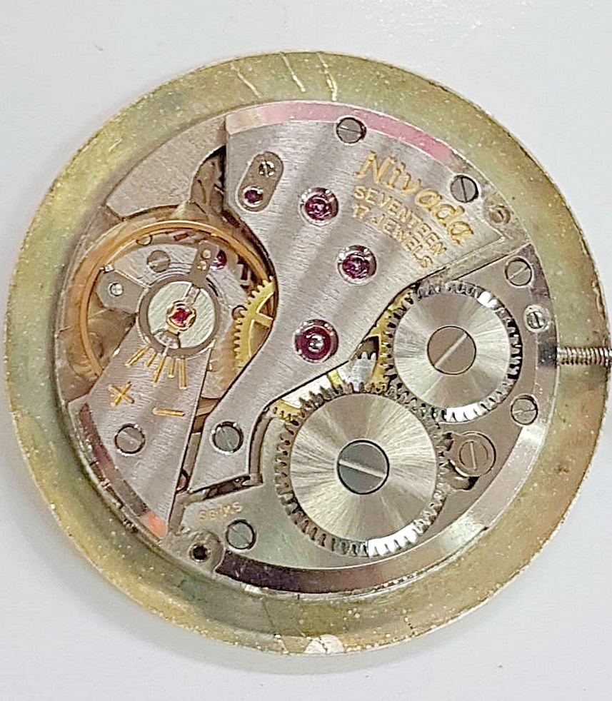 นาฬิกาเก่า NIVADA ไขลาน