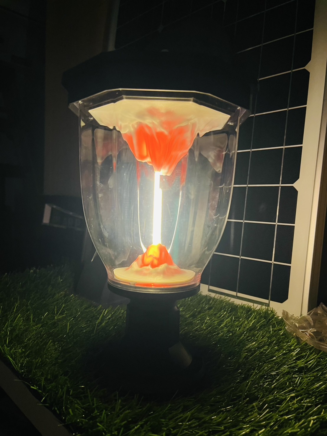 โคมไฟหัวเสาโซล่าเซลล์ LSXML-211 รุ่นภูเขาไฟ (แสง : เหลืองวอมไวท์)